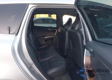 2017 Volvo Xc60 T6 Inscription z USA, uszkodzony, nr VIN YV449MRU1H2114204